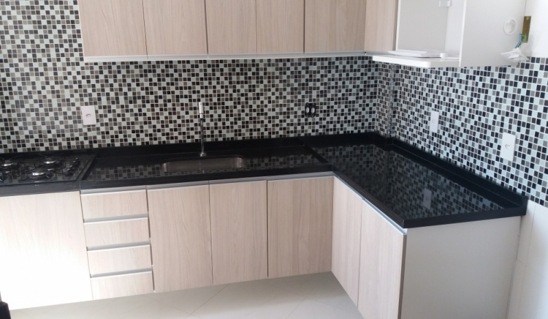 Bancada em Mármore Residencial Dois - Bancada de Mármore Preto para Cozinha