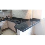 empresa que vende bancada para cozinha de mármore Caieras