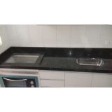 pia de cozinha granito preto Residencial Três